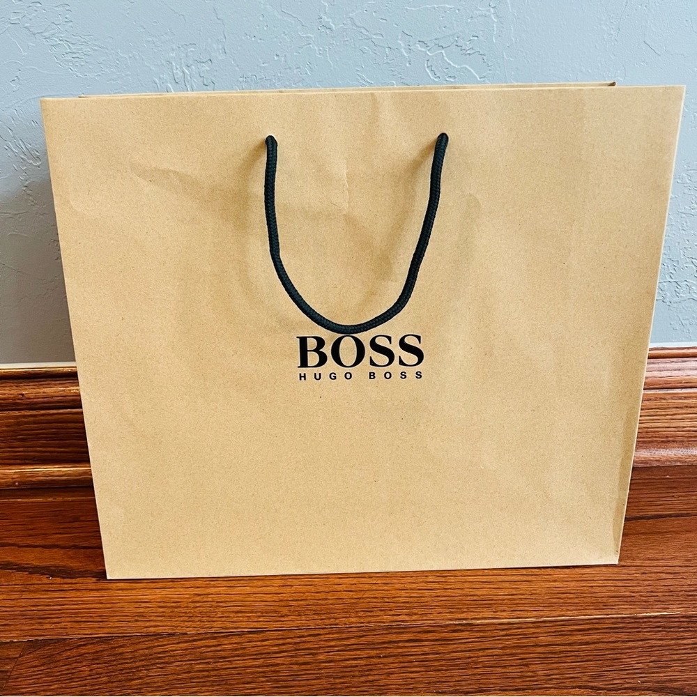 Hugo Boss Empty Brown Paper Shopping Bag Appx Size 16”x 14”x 5” Pre-Owned